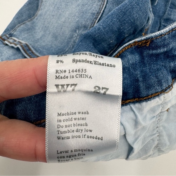 Kancan Jean Shorts Womens 7* Blue Denim Stretch Distressed Mid Rise Cut Off - Picture 8 of 11